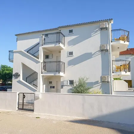 Viaadria Lägenhet *