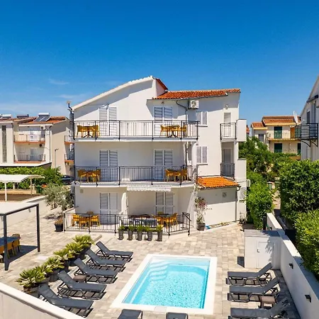 Viaadria Lägenhet Srima